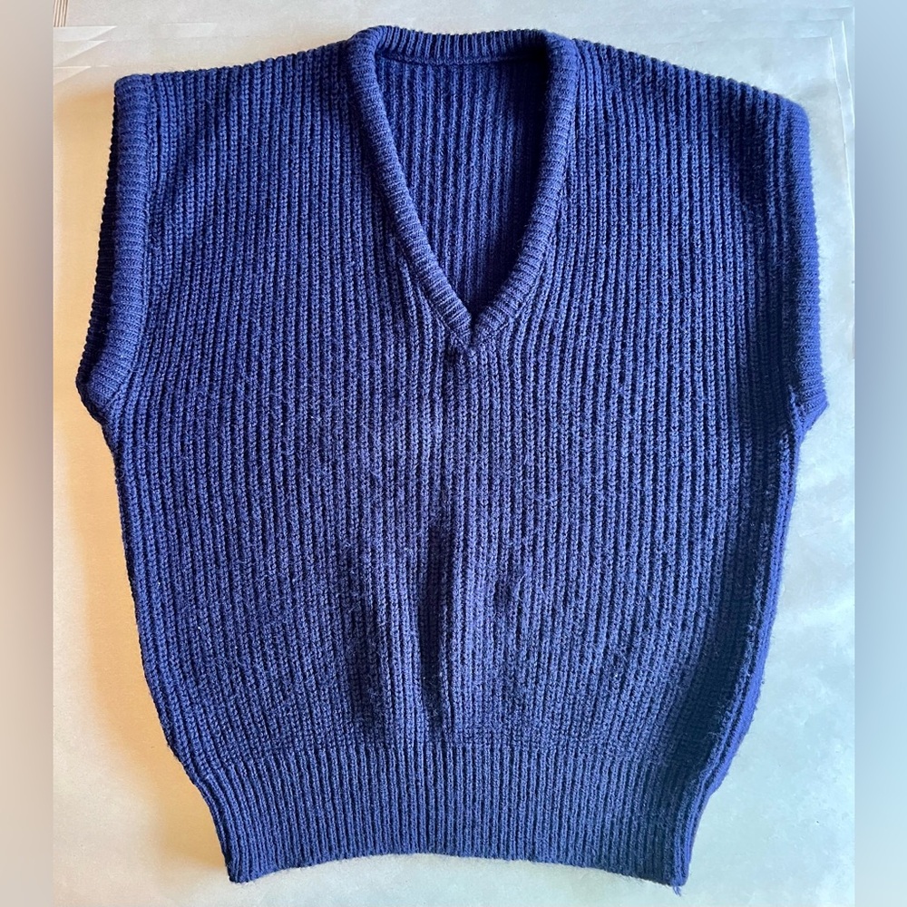 Vintage 80’s Navy Blue V-Neck Cable Knit Sweater Vest - Size M